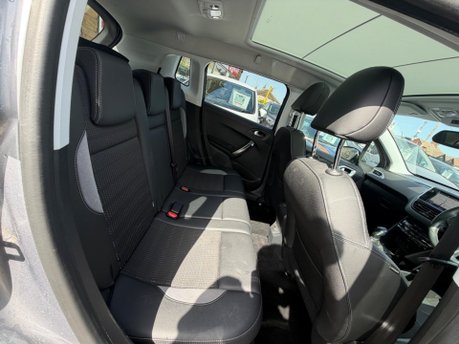 Peugeot 2008 ALLURE PREMIUM 18