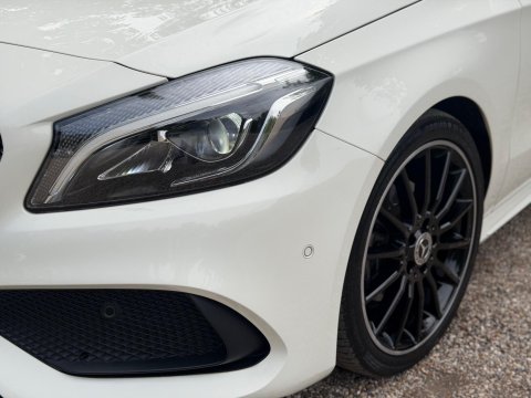 Mercedes-Benz A Class 2.1 A200d AMG Line (Premium Plus) 7G-DCT Euro 6 (s/s) 5dr 11