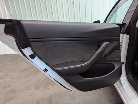 Tesla Model 3 Model 3 Long Range AWD 4WD 4dr 70