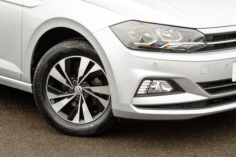 Volkswagen Polo MATCH TSI DSG 11