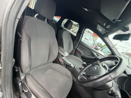 Ford Focus ST-LINE 14