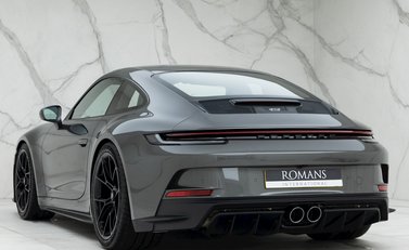 Porsche 911 (992) GT3 Touring 3