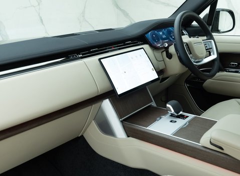 Land Rover Range Rover P460e SE 16