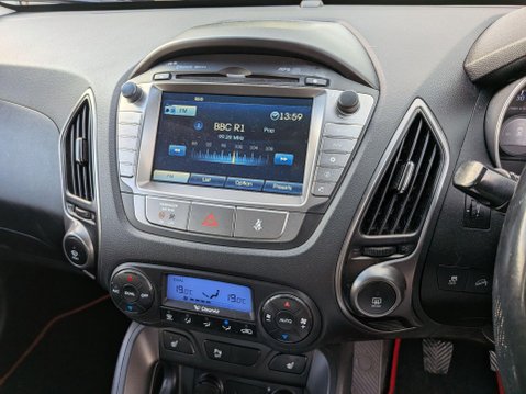Hyundai ix35 2.0 CRDi SE 4WD Euro 5 5dr (Nav) 12