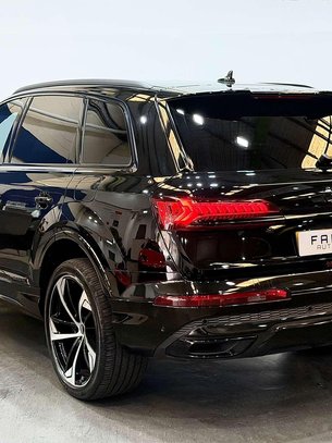Audi Q7 3.0 TFSIe V6 55 Black Edition SUV 5dr Petrol Plug-in Hybrid Tiptronic quatt 2