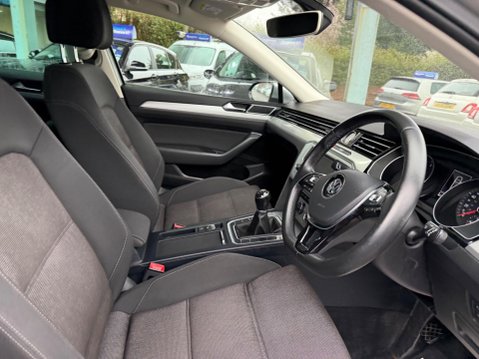 Volkswagen Passat 2.0 TDI BlueMotion Tech SE Business Euro 6 (s/s) 5dr 23