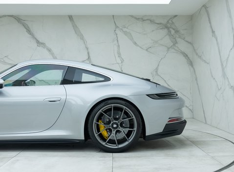 Porsche 911 GT3 Touring (992) 34