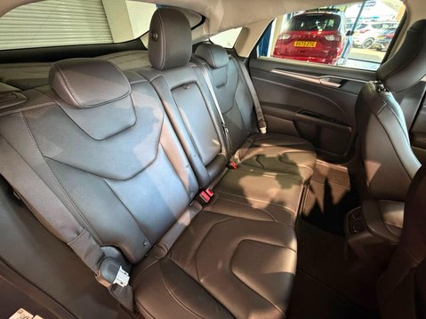 Ford Mondeo 2.0 TDCi Titanium Euro 6 (s/s) 5dr 35