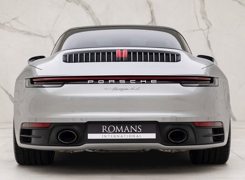 Porsche 911 Targa 4S (992) 6