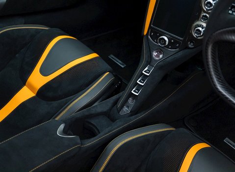 McLaren 720S Performance 17