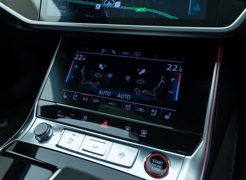 Audi RS6 Avant Carbon Black 20