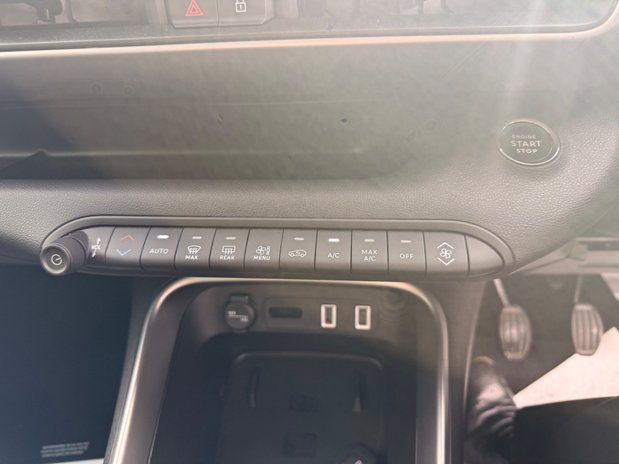 Jeep Avenger SUMMIT 31