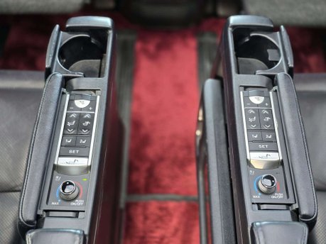 Toyota Alphard Hybrid+PowerTailgate+SuperClean 64
