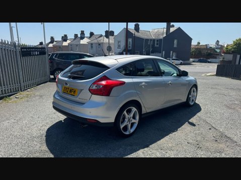 Ford Focus TITANIUM 6
