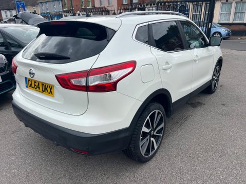 Nissan Qashqai 1.6 dCi Tekna XTRON 2WD Euro 5 (s/s) 5dr 6