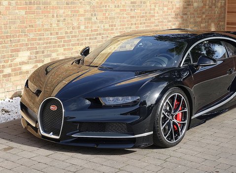 Bugatti Chiron 13