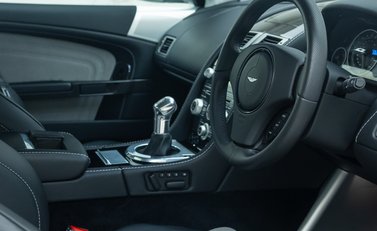 Aston Martin DBS V12 14