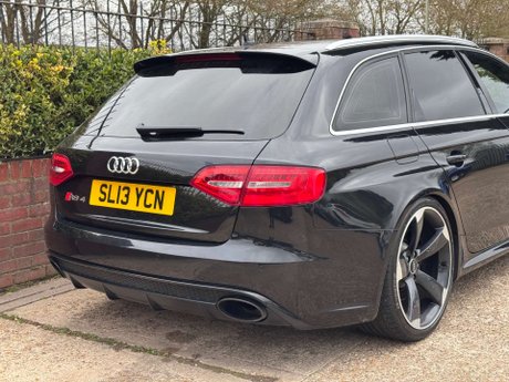 Audi RS4 4.2 RS 4 FSI Quattro Auto 4WD 5dr 22