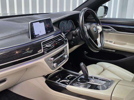 BMW 7 Series 3.0 740d M Sport Saloon 4dr Diesel Auto xDrive Euro 6 (s/s) (320 ps) 8