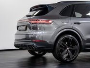 Porsche Cayenne 3.0T V6 SUV 5dr Petrol TiptronicS 4WD Euro 6 (s/s) (340 ps) 34