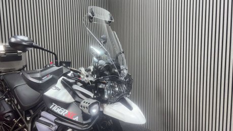 Triumph Tiger 2017 XCA Adventure bike 37K full metal luggage 800cc 53