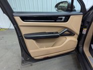 Porsche Cayenne 3.0 Cayenne V6 Auto 4WD 5dr 56
