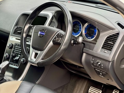 Volvo XC60 2.0 R-Design Powershift 5