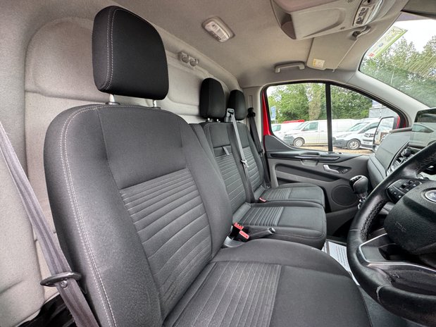 Ford Transit Custom SWB L1H1 [SOLD MM] Low Roof Limited 280 Air Con Nav Sensors EURO 6 14