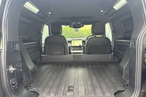 Land Rover Defender D250 Hard Top X-Dynamic HSE - Styling by Urban / Air Suspension 11