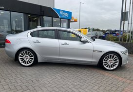 Jaguar XE 2.0 D PORTFOLIO AUTO 6