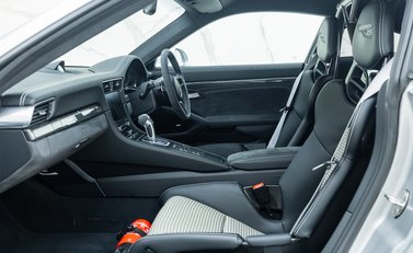 Porsche 911 GT3 RS Weissach (991.2) 16