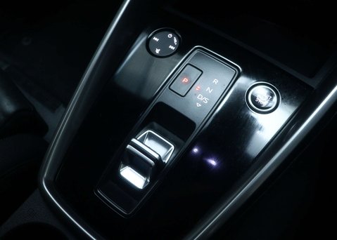 Audi A3 1.0 A3 Sportback 30 TFSI MHEV S Line Semi-Auto 5dr 33