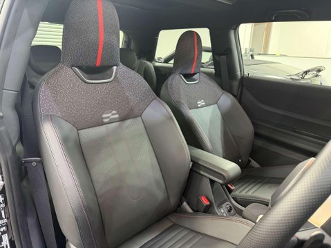 Mini Hatch 2.0S Sport Hatchback 3dr Petrol Steptronic Euro 6 (s/s) (204 ps) 6