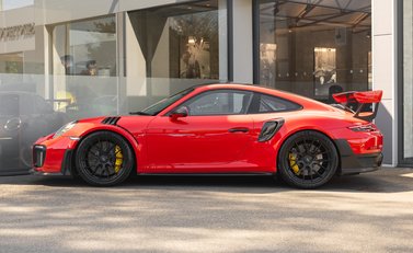 Porsche 911 GT2 RS Weissach (991) 3