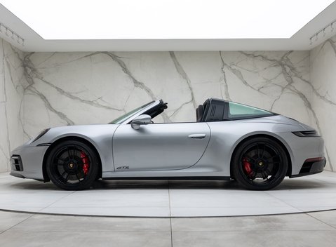 Porsche 911 Targa 4 GTS (992) 6