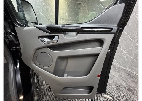 Ford Transit Custom 2.0 320 EcoBlue Limited Crew Van Double Cab 5dr Diesel Manual L2 H1 Euro 6 31