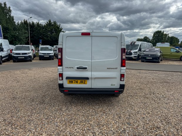 Renault Trafic SWB L1H1 [SOLD MM] Low Roof Advance LL31 Air Con Sensors EURO 6 6