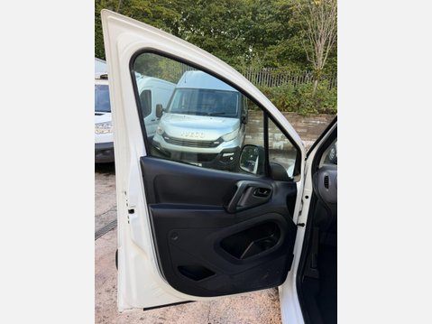 Peugeot Partner 1.6 BlueHDi 854 Professional Panel Van 5dr Diesel Manual L1 (112 g/km, 97.6 33