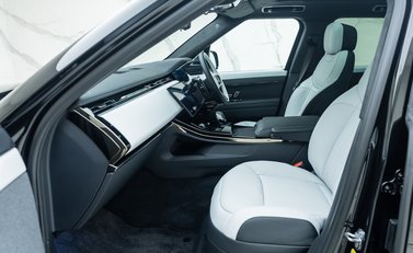 Land Rover Range Rover Sport P400 Autobiography 16