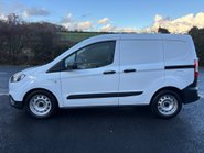 Ford Transit Courier Base Ecoboost 100 ps with Air Con / Rear Sensors 8