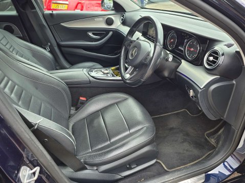 Mercedes-Benz E Class 2.0 E 220 D SE 4Matic Auto 4WD 4dr 9
