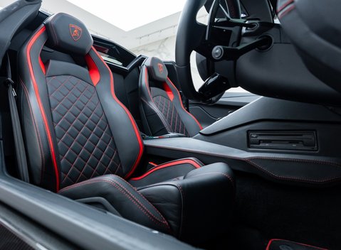 Lamborghini Aventador S LP 740-4 ROADSTER 17