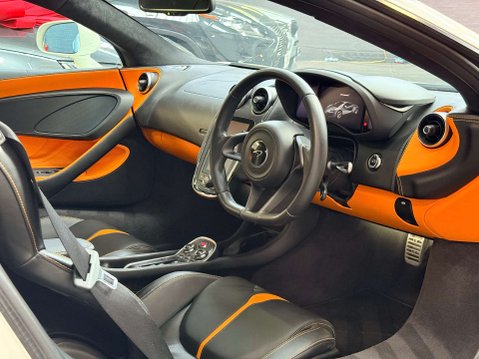 McLaren 570S 3.8T V8 Coupe 2dr Petrol SSG Euro 6 (s/s) (570 ps) 35
