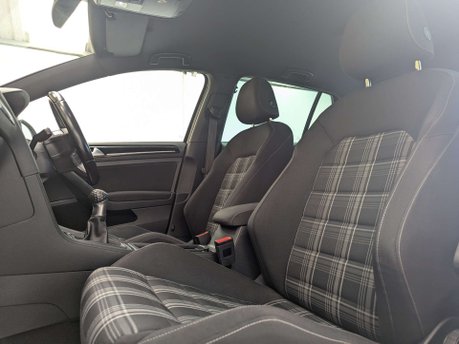 Volkswagen Golf 2.0 Golf GTD 5dr 37