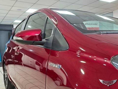 Toyota Yaris 1.5 VVT-h Design E-CVT Euro 6 5dr 67