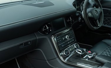 Mercedes-Benz SLS AMG GT FINAL EDITION 19