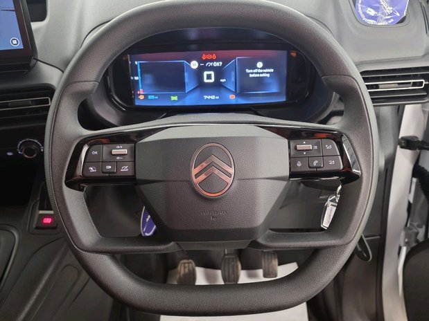 Citroen Berlingo BERLINGO XL DIESEL 1.5 Blue HDi 100ps Van Driver 18