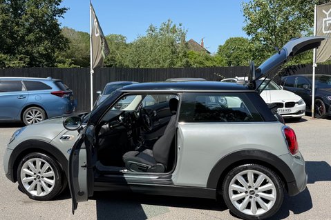 Mini Hatch COOPER S CLASSIC - CAT S - LOW MILEAGE - NAV & COMFORT PLUS PACKS -CAMERA 20