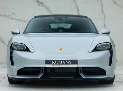 Porsche Taycan Turbo 5