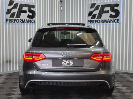 Audi RS4 4.2 FSI V8 Estate 5dr Petrol S Tronic quattro Euro 5 (450 ps) 35